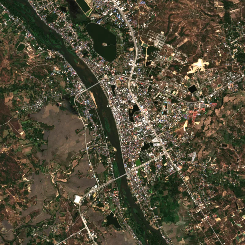 ภาพสีจริง Sentinel-2 ของตาก Feb 8, 2022