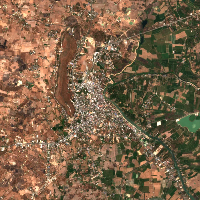 ภาพสีจริง Sentinel-2 ของอุทัยธานี Mar 10, 2020